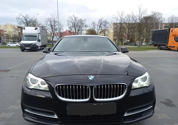 samochody osobowe BMW Seria 5 cena 49900 przebieg: 220000, rok produkcji 2014 z Sieradz